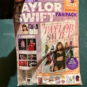 Taylor Swift Fan Pack with Calendar and Posters